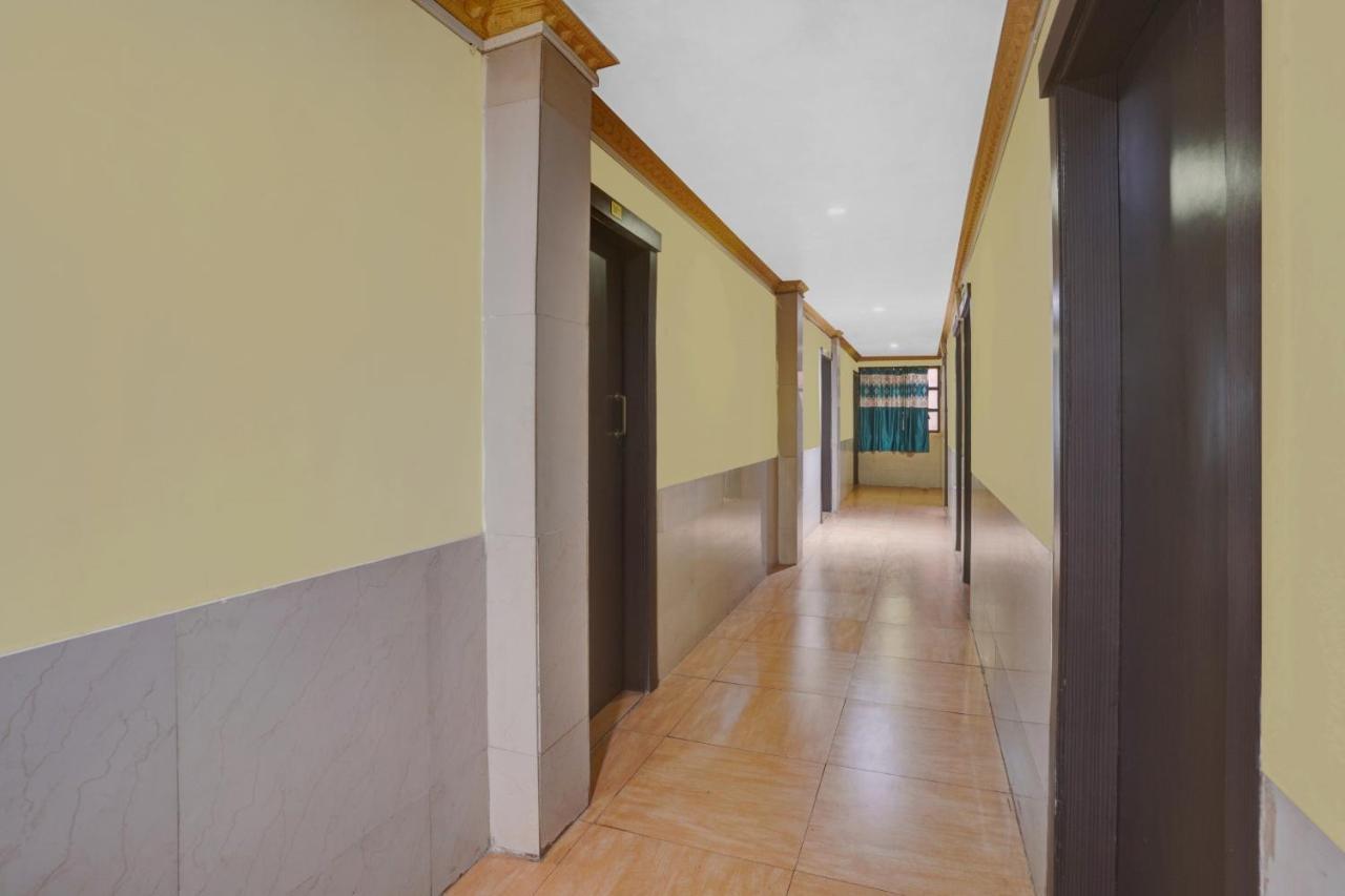 Spot On 81122 Alfa Lodge Mumbai Exterior photo