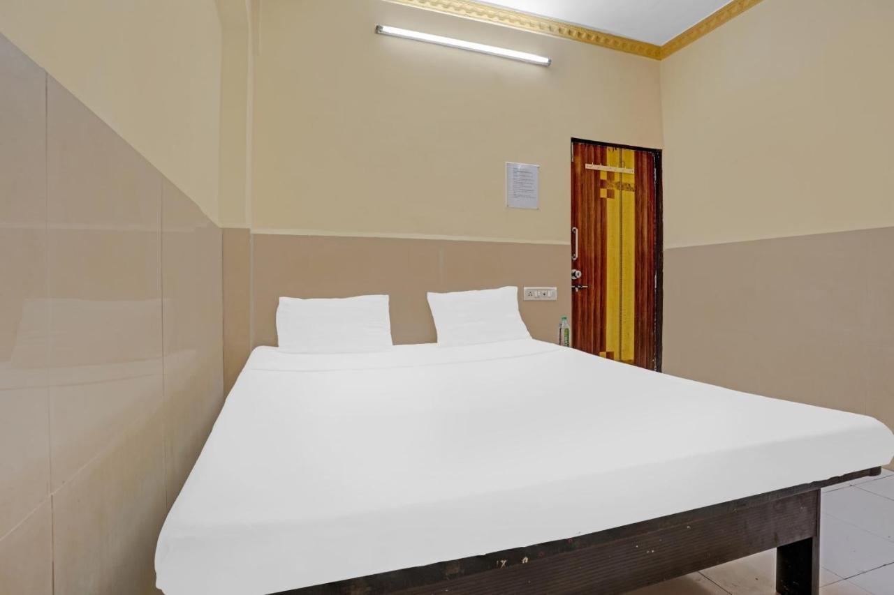 Spot On 81122 Alfa Lodge Mumbai Exterior photo