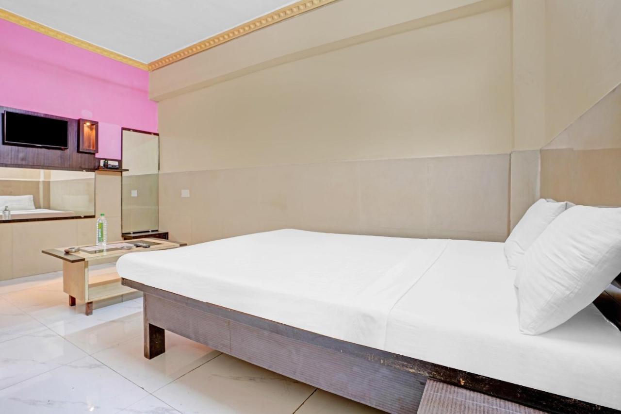 Spot On 81122 Alfa Lodge Mumbai Exterior photo